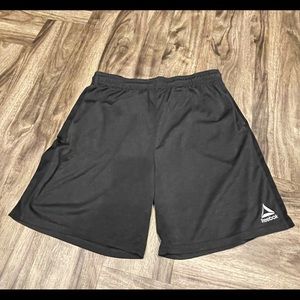 Reebok. Men’s XL gym shorts. Dark gray.